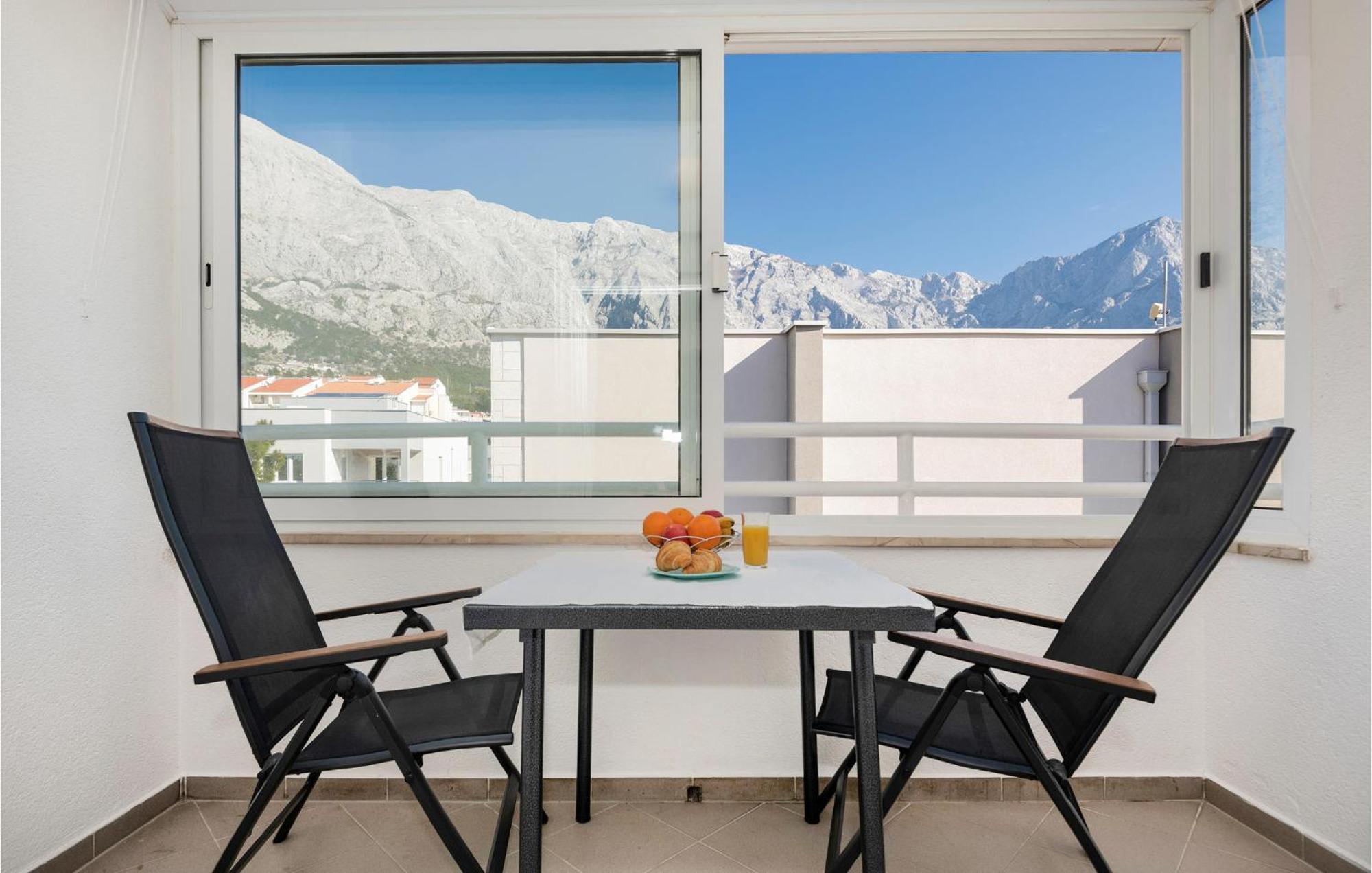 1 Bedroom Beautiful Apartment In Baška Voda Dış mekan fotoğraf